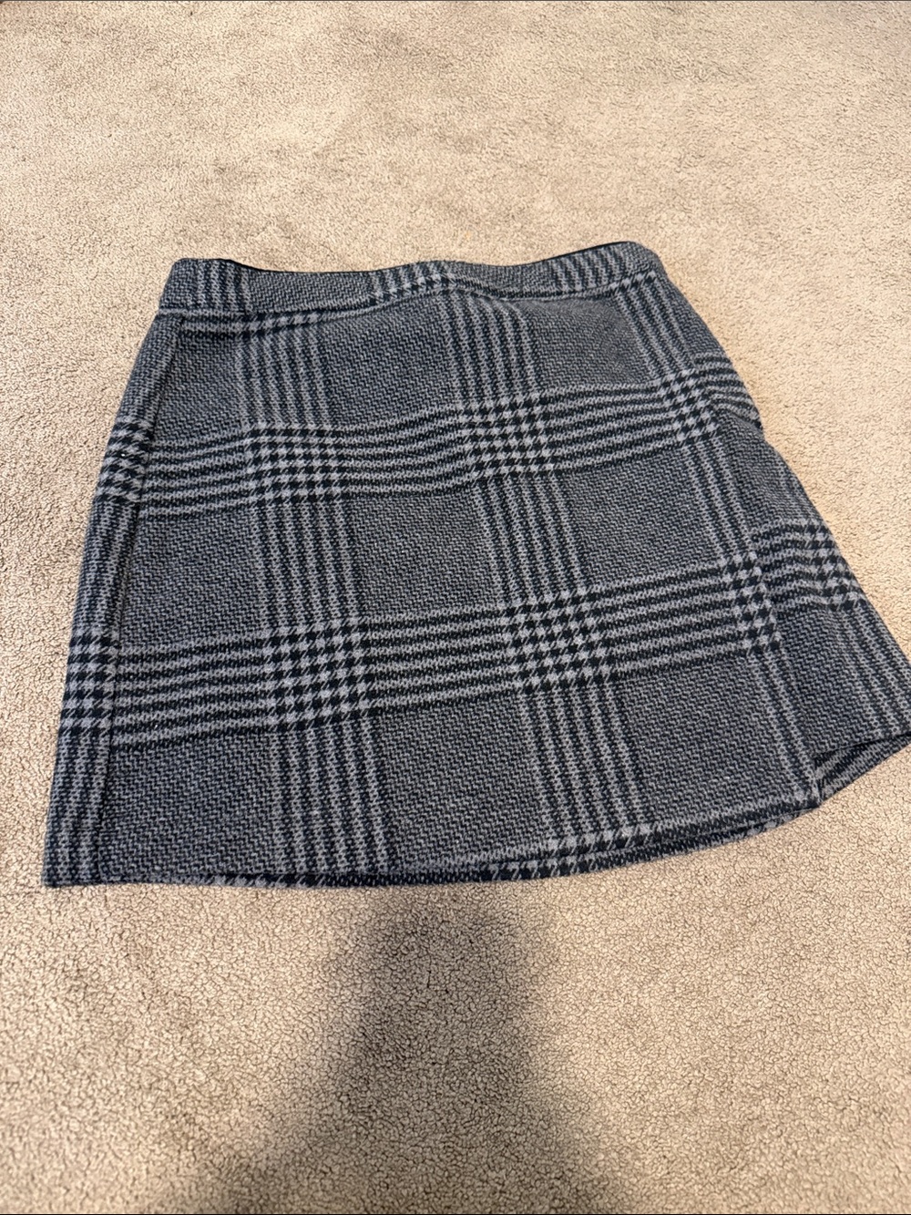 Abercrombie & Fitch Gray Plaid Knit Mini Skirt